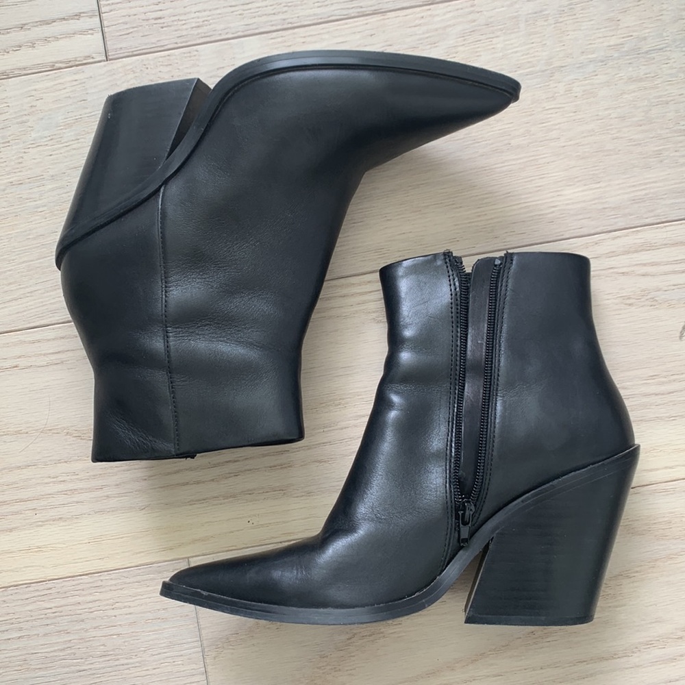 STEVE MADDEN CLARISE BOOTIE EUC - Picture 3 of 6